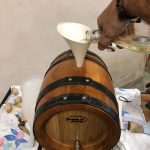 Come invecchiare i cocktail in botte